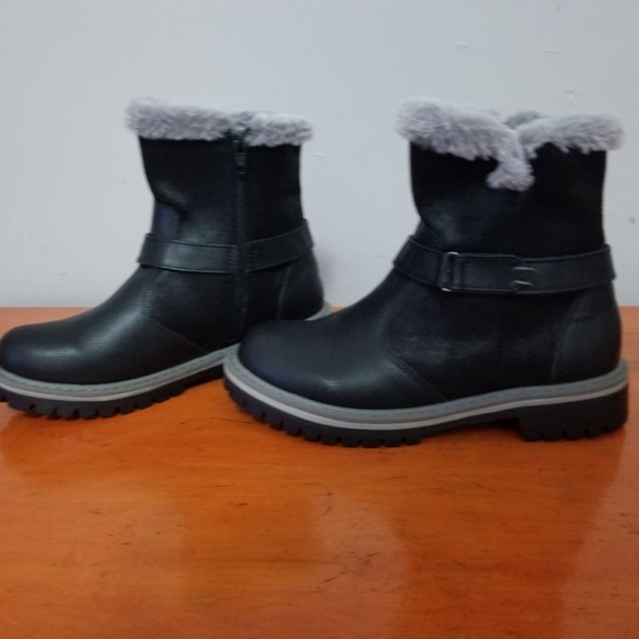 Women's Avenue Winter Boots - Picture 2 of 7